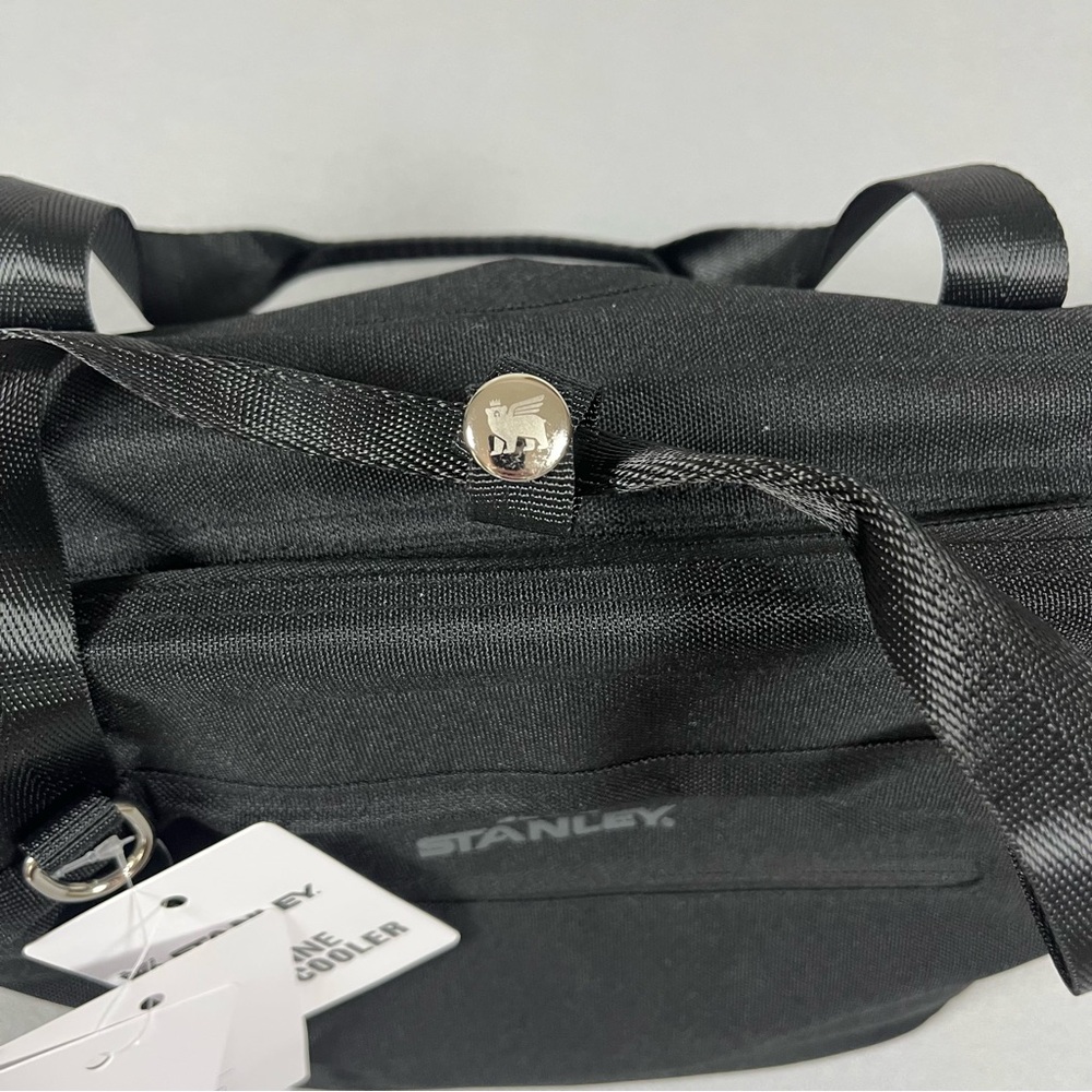 🖤 Stanley Julienne Mini Cooler – 7.2QT / 7L – Black – NWT Crossbody Lunch Bag - Picture 8 of 13